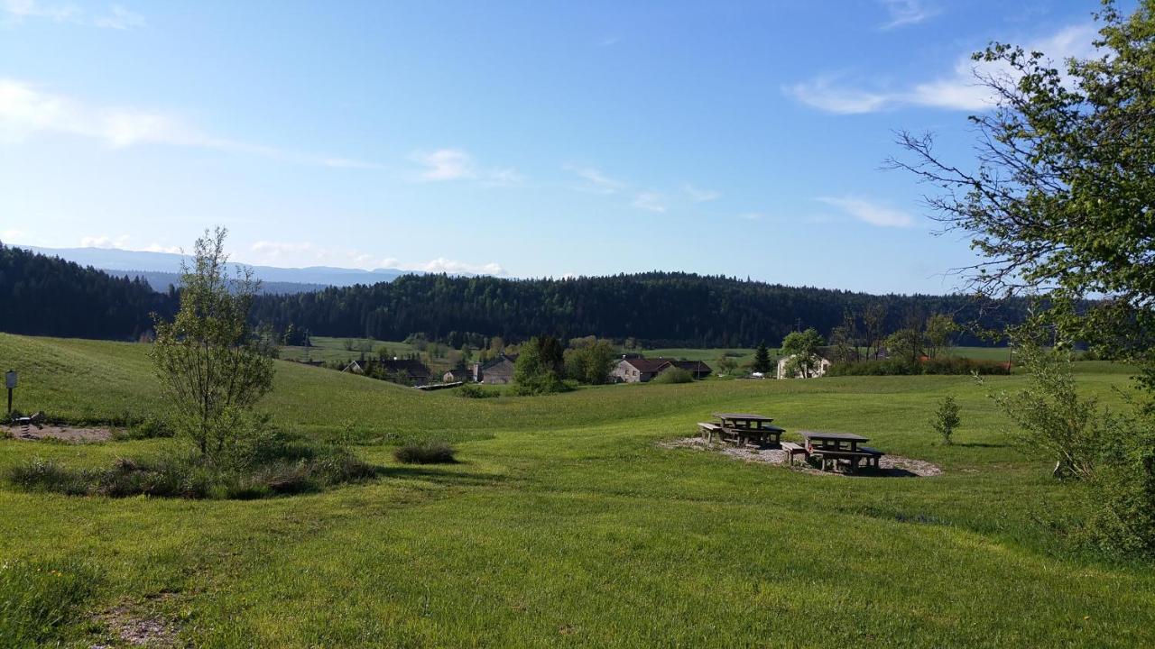 Chalets De Tremontagne 3 Etoiles Nanchez 外观 照片