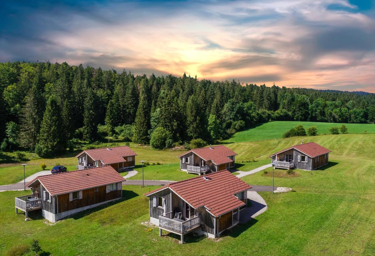 Chalets De Tremontagne 3 Etoiles Nanchez 外观 照片